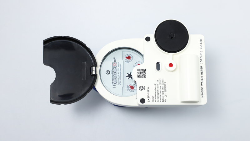 多流干式无线远程阀门控制 B 级 / R80 / R100 智能预付费水表，带 Lora / Nb-IoT