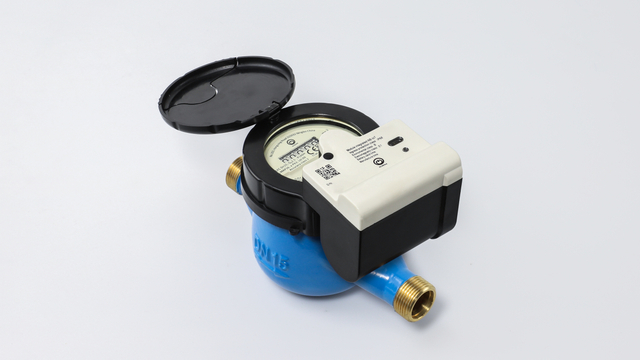  多流干式无线远程 B 级 / R80 / R100 智能预付费水表，带 Lora / Nb-IoT